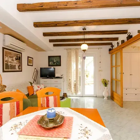 Nyaraló House Petric Bol